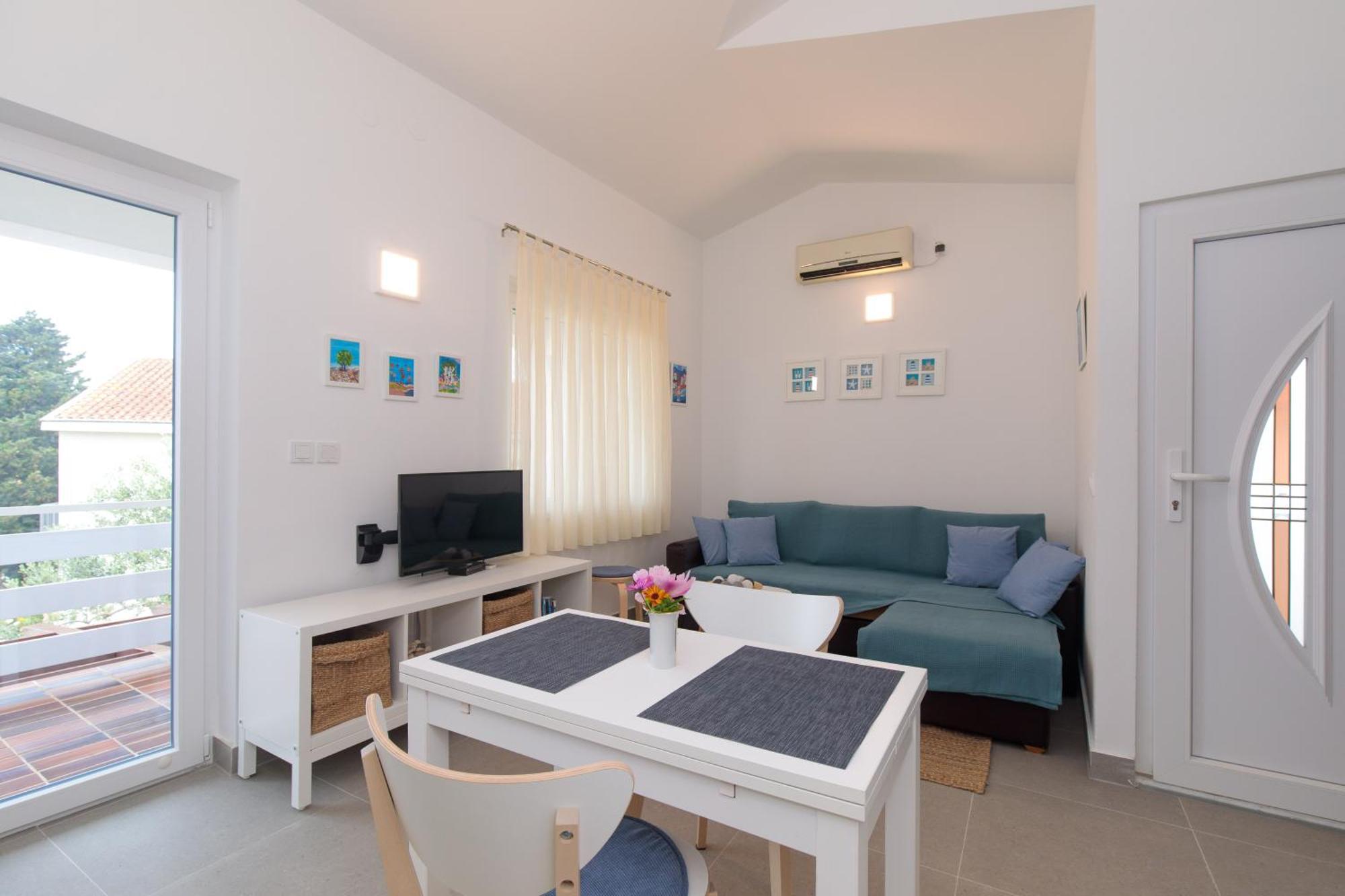 Apartment Tonka *Balcony & Partial Seaview! Krk Town Extérieur photo